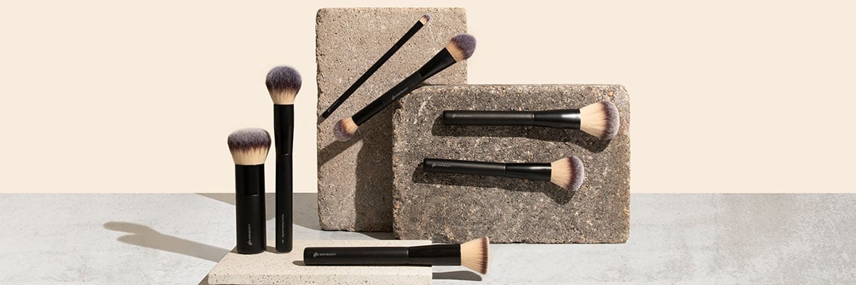  e.l.f. Ultimate Blending Brush, Dome-Shaped Makeup Tool For  Applying & Blending Foundation, Bronzer & Blush, Made With Vegan,  Cruelty-Free Bristles : Beauty & Personal Care
